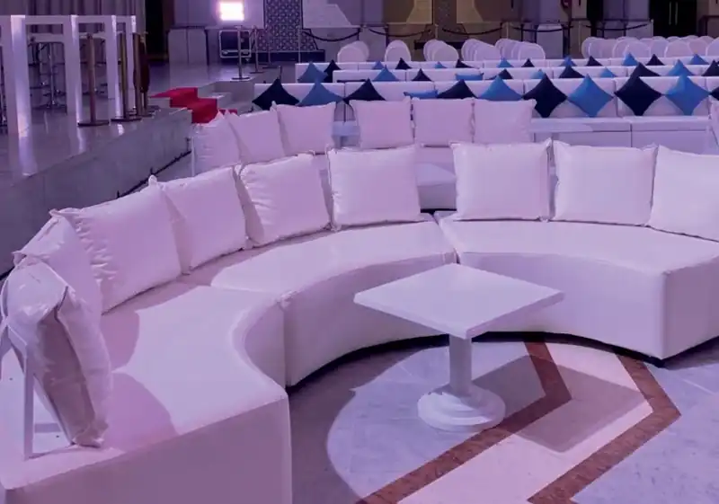 Banquette Mirano Royale en situation pour un événement à Marrakech