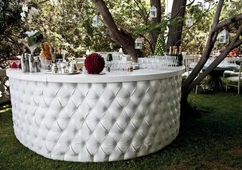 Bar circulaire à louer pour un événement à Marrakech