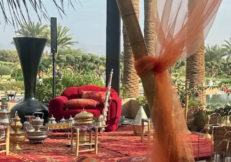 Fauteuil Maharadja en situation pour un événement à Marrakech