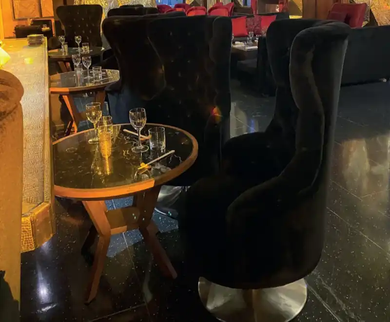 Fauteuil Tulipe en situation pour un événement à Marrakech