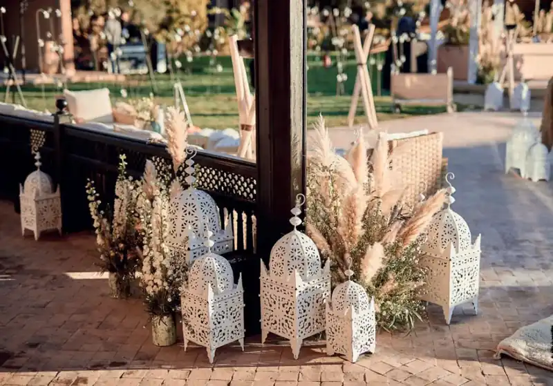Lanterne orientale en situation pour un événement à Marrakech