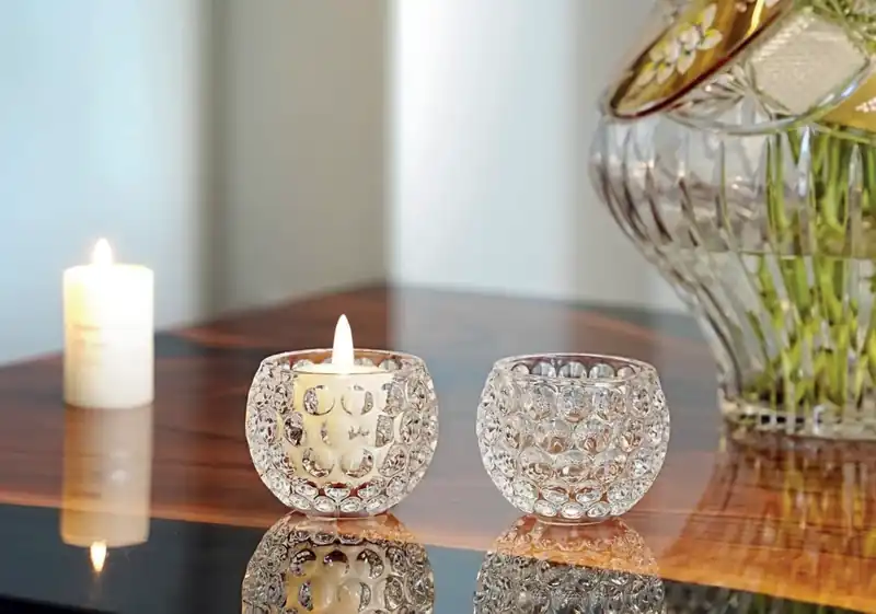 Photophore cristal boule en situation pour un événement à Marrakech